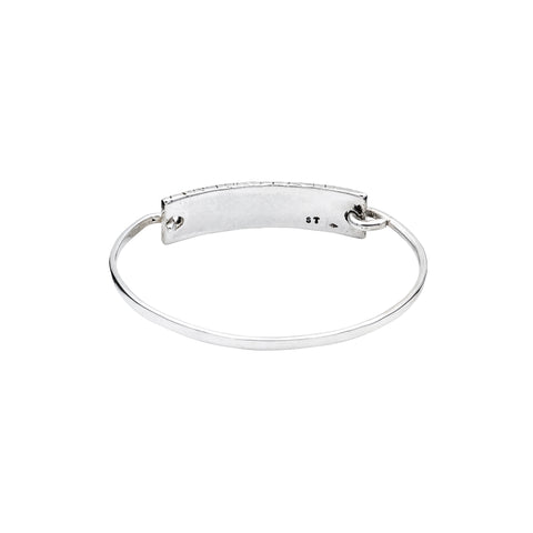 BRACELET PLAQUE "RIEN N'EST JAMAIS FINI POUR TOUJOURS"