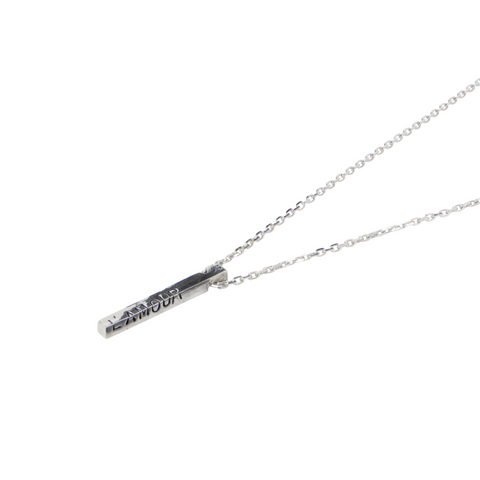 PENDENTIF "L'AMOUR TOUJOURS" CARRÉ