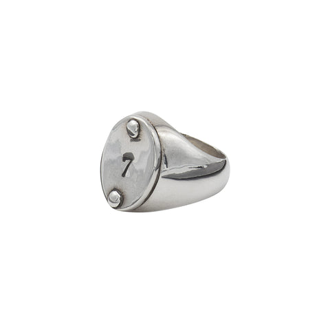 "7" SIGNET RING