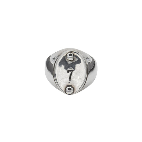 "7" SIGNET RING